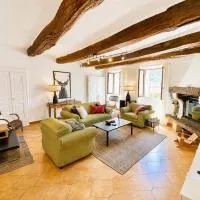 Cabris Village - Elegant Family House，位于卡布里的酒店
