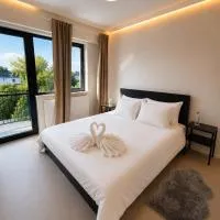 Luxury 1 Bedroom Apartment with Sofa Bed & Balconies Prime Location near ING Arena, Expo 12 & Atomium，位于Wemmel的酒店