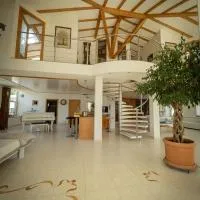280m2 Luxus Loft Atrium-X 60m2 Terrasse，位于Rorbas的酒店