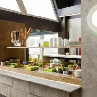蓬塔尔特科目巴尔特RN4马恩河谷宜必思快捷酒店,位于珀套特科姆博特的酒店