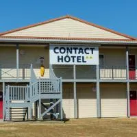 Contact Hôtel Fontenay le Comte，位于丰特奈勒孔特的酒店