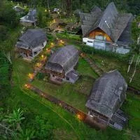 Plaga Eco Village by Nabe Hospitality Management,位于Plaga的酒店