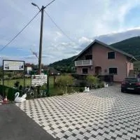 Apartman Demirovic，位于Orašac的酒店