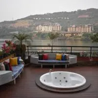 Lavasa Lake Palace，位于拉瓦萨市的酒店