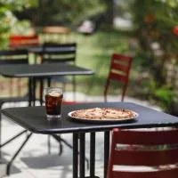 ibis Lyon Carre De Soie,位于沃昂夫兰的酒店
