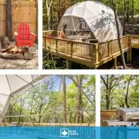 Luxe 2 Bed Dome w Hot Tub Deck Fire Pit & Bath,位于Augusta的酒店