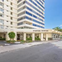 Ocean View Condo at Foster Tower Across from Beach wGreat Amenities，位于檀香山的酒店