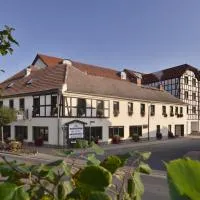 阿德勒高尔夫及会议酒店，位于Harth - Pöllnitz的酒店
