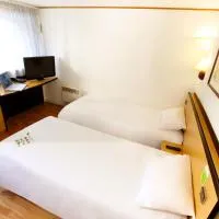 钟楼当科克东安布加佩尔酒店，位于艾姆波茨卡佩尔的酒店