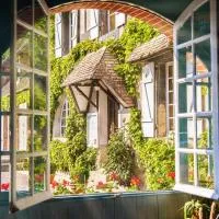 Logis Hôtel Restaurant L'Ile de Sées，位于Macé的酒店