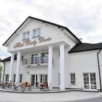 Hotel Biały Dwór，位于奥克宁卡的酒店