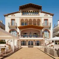 Hotel Casa Vilella 4* Sup，位于锡切斯的酒店