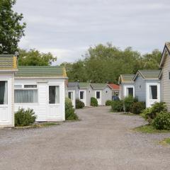 Warrens Village Motel and Self Catering