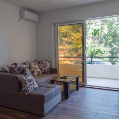 Del Mar Apartments