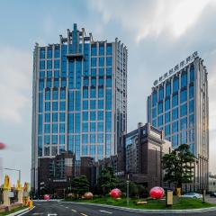 新君悦国际酒店（广州南站锦龙地铁站店）