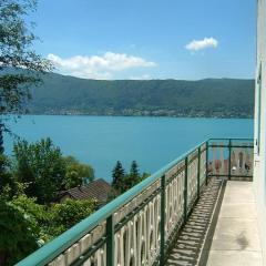 Les Terrasses du Lac- Villa Le LAC Cottage au Bord du Lac d'Annecy -