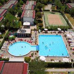 Appartamenti con Piscina Feriendorf Blu Marlin