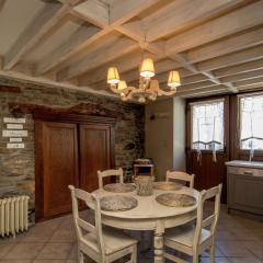 Beautiful Cottage in Malempre with Fenced Garden