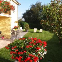 Ma maison fleurie proche AEROPORT LYON ST EXUPERY, LDLC ARENA, Groupama Stadium,Eurexpo
