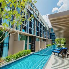 The Aristo by Holy Cow, 4-BR loft, 150 m2, pool view