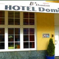 多米诺酒店