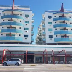 Vista mar, hidro gigante e churrasqueira, pe na areia, ao lado hotel malibu