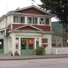 Historic Skagway Inn