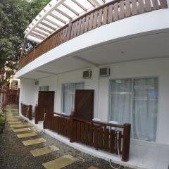 尼拉图里斯特山林小屋