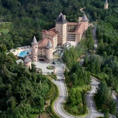 The Chateau Spa & Wellness Resort