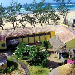 Pariango Beach Motel