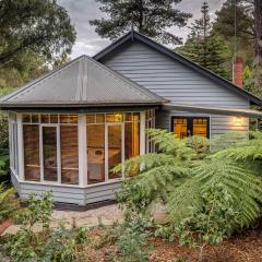Garden Cottage - Mt Dandenong Luxury for Couples
