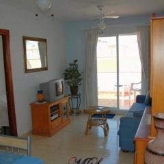 One-bedroom flat 200m from the beach