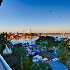 Bayside Condos 29 City and bay views 659