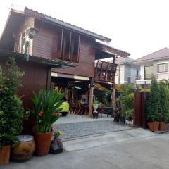 Ruenthip Homestay