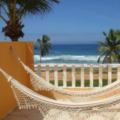 Duplex na beira da praia, de frente pro mar