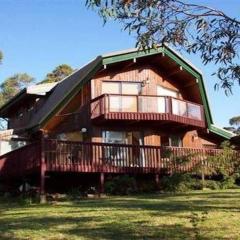 Sublime Cedar Lodge Leura