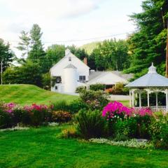 1896 House Country Inn - Barnside Inn