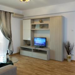 Central Luxury Flat with Terrace - Adela Accommodation - Ideal for long stays