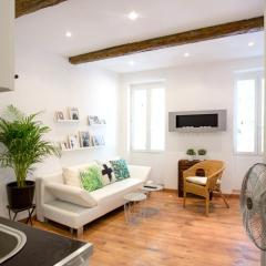 GregBnb - T2 Cosy et design - PARKING INCLUS - WiFi - 15min Gare
