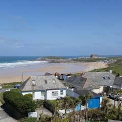 For the Shore, Fistral Beach Newquay - 2 Bed 2 bath - Private Parking with garage for 2 vehicles