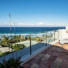 Tuscan inspired townhouse minutes from the beach