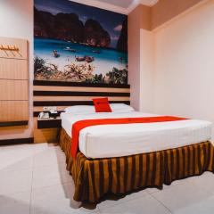 Reddoorz Plus near Makassar Town Square