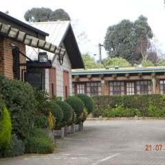 红木公园汽车旅馆