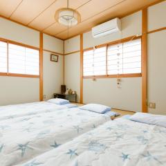 A&Z Guest House 関空行南海線二色の浜駅三分 鍵付き4人部屋