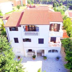 Apartmani Marin