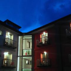 Bed & Rooms , Apartments Corte Rossa