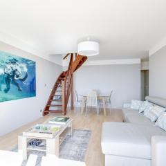Duplex apartment with sea view and roof terrace
