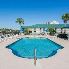 Super 8 by Wyndham Valdosta GA I-75
