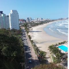 Apartamento frente para o Mar ,50 m da praia , ar condicionado todos quartos