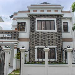 Ailesbury Holiday Home-Iloilo